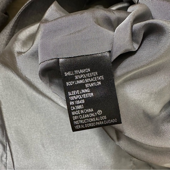 Tahari Grey Bell Sleeve Feminine Jacket size 8 - Picture 4 of 6